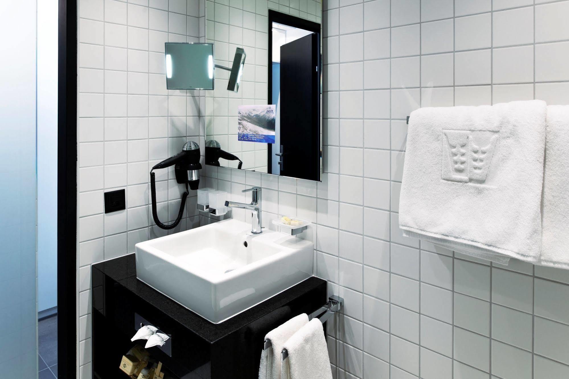Morosani Fiftyone Hotel Davos Bagian luar foto